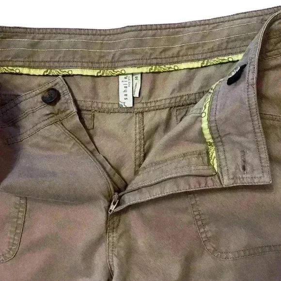 Sahalie Women’s Size 14 Cropped Light Brown Pants - Picture 4 of 7